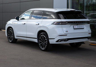 Подержанный автомобиль Jaecoo J8 2024 года (7 фото)
