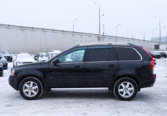 Подержанный автомобиль Volvo XC90 2004 года (8 фото)