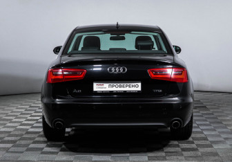 Подержанный автомобиль Audi A6 Sedan 2014 года (6 фото)