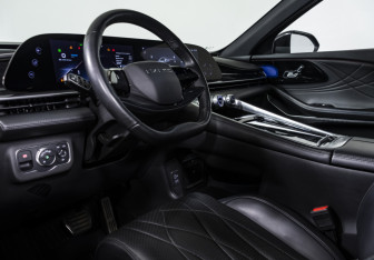 Подержанный автомобиль Exeed RX 2023 года (9 фото)