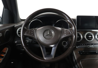 Подержанный автомобиль Mercedes-Benz GLC Coupe 2017 года (18 фото)