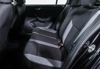 Подержанный автомобиль Skoda Rapid Liftback 2021 года (11 фото)