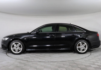 Подержанный автомобиль Audi A6 Sedan 2017 года (8 фото)