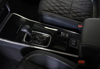 Подержанный автомобиль Mitsubishi Outlander 2022 года (12 фото)