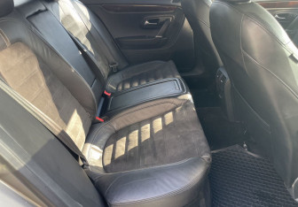 Подержанный автомобиль Volkswagen Passat CC 2010 года (11 фото)