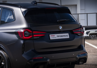 Подержанный автомобиль BMW X3 2024 года (9 фото)