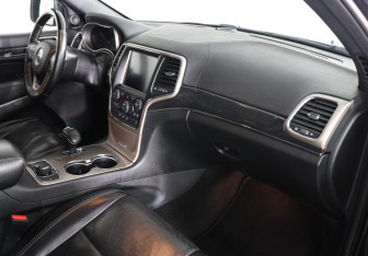 Подержанный автомобиль Jeep Grand Cherokee 2014 года (10 фото)