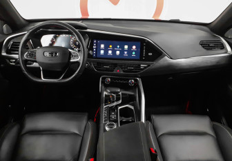 Подержанный автомобиль Geely Tugella 2023 года (8 фото)