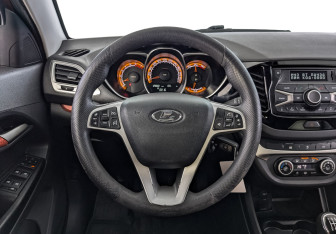 Подержанный автомобиль LADA (ВАЗ) Vesta Wagon 2019 года (21 фото)