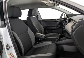 Подержанный автомобиль Skoda Rapid Liftback 2021 года (24 фото)