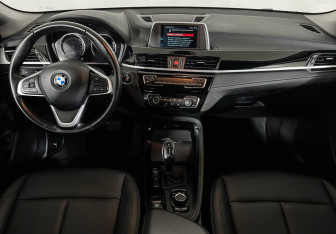 Подержанный автомобиль BMW X2 2019 года (11 фото)