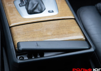 Подержанный автомобиль Volvo XC90 2005 года (15 фото)