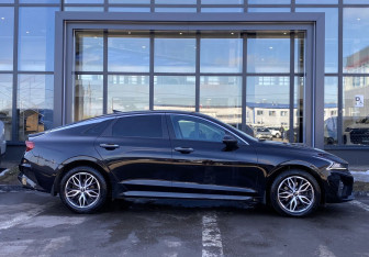 Подержанный автомобиль Kia K5 2020 года (5 фото)