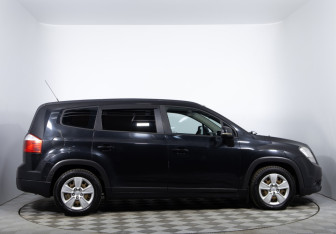 Подержанный автомобиль Chevrolet Orlando 2014 года (4 фото)