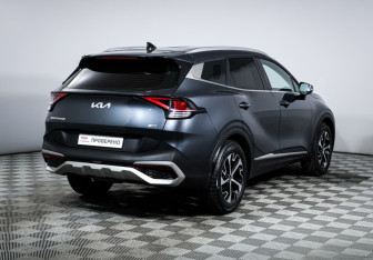 Подержанный автомобиль Kia Sportage 2022 года (5 фото)