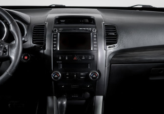 Подержанный автомобиль Kia Sorento 2012 года (13 фото)