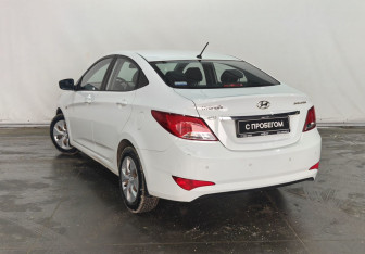 Подержанный автомобиль Hyundai Solaris Sedan 2014 года (4 фото)