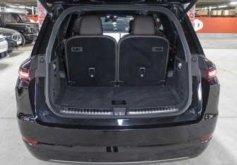 Подержанный автомобиль LiXiang L9 2023 года (10 фото)