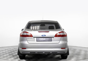 Подержанный автомобиль Ford Mondeo Sedan 2008 года (6 фото)