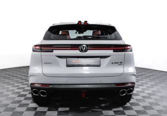 Подержанный автомобиль Changan UNI-K 2024 года (6 фото)