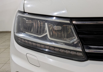 Подержанный автомобиль Volkswagen Tiguan 2020 года (10 фото)