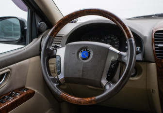 Подержанный автомобиль Kia Sorento 2002 года (24 фото)