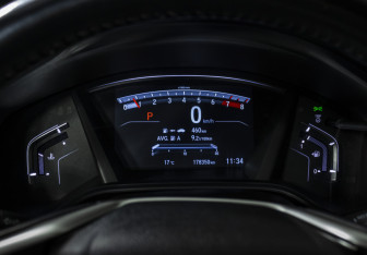 Подержанный автомобиль Honda CR-V 2017 года (12 фото)