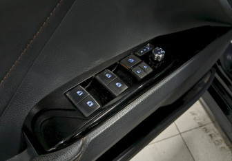 Подержанный автомобиль Toyota Camry Sedan 2019 года (12 фото)