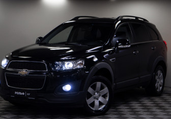 Подержанный автомобиль Chevrolet Captiva 2013 года (23 фото)