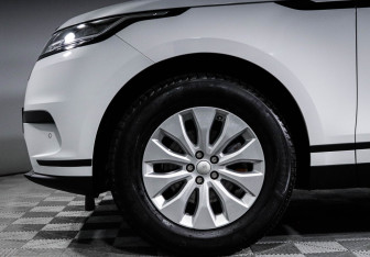 Подержанный автомобиль Land Rover Range Rover Velar 2019 года (15 фото)