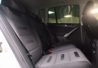 Подержанный автомобиль Volkswagen Tiguan 2008 года (16 фото)