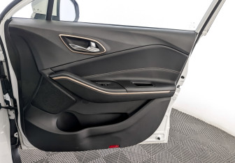 Подержанный автомобиль Москвич 3е 2023 года (25 фото)