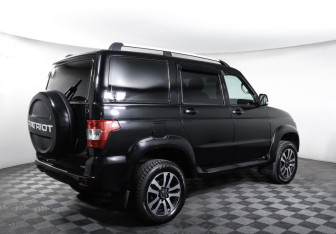 Подержанный автомобиль УАЗ Patriot 2021 года (5 фото)