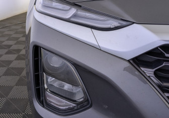 Подержанный автомобиль Hyundai Santa Fe 2019 года (11 фото)