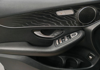 Подержанный автомобиль Mercedes-Benz GLC Coupe 2017 года (15 фото)