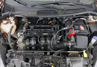 Подержанный автомобиль Ford Fiesta Sedan 2016 года (9 фото)