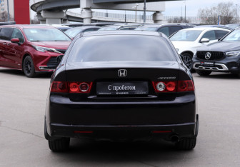 Подержанный автомобиль Honda Accord Sedan 2007 года (6 фото)