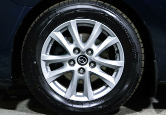 Подержанный автомобиль Mazda 3 Sedan 2014 года (5 фото)