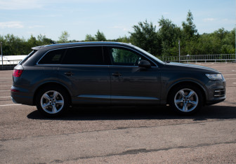 Подержанный автомобиль Audi Q7 2018 года (4 фото)