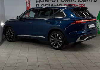 Подержанный автомобиль Geely Monjaro 2024 года (6 фото)