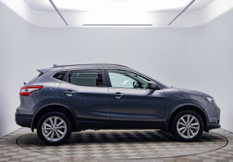 Подержанный автомобиль Nissan Qashqai 2017 года (4 фото)