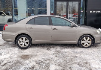 Подержанный автомобиль Toyota Avensis Sedan 2007 года (4 фото)