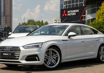 Подержанный автомобиль Audi A5 Liftback 2018 года (24 фото)