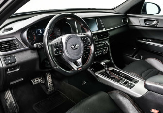 Подержанный автомобиль Kia Optima Sedan 2018 года (6 фото)