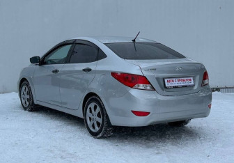 Подержанный автомобиль Hyundai Solaris Sedan 2014 года (7 фото)