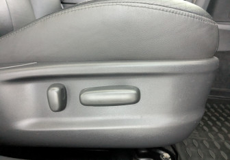 Подержанный автомобиль Toyota Camry Sedan 2011 года (23 фото)