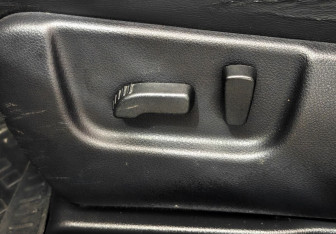 Подержанный автомобиль Nissan X-Trail 2013 года (19 фото)