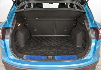 Подержанный автомобиль Geely Coolray 2023 года (10 фото)