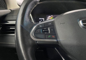 Подержанный автомобиль Geely Atlas Pro 2022 года (15 фото)