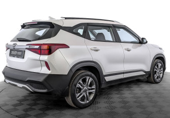 Подержанный автомобиль Kia Seltos 2021 года (5 фото)